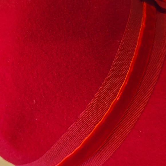 Nine West Stylish Red 100% Wool Hat - Picture 3 of 7